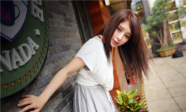 平山想找一个女性生孩子给报酬-｛找个女人生孩子多少钱｝
